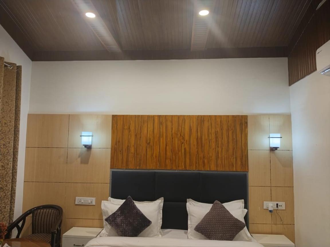 Corbett Jungle Breeze Resort Рамнагар Экстерьер фото