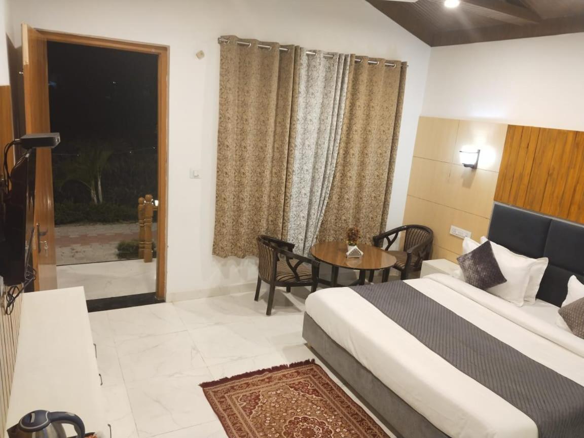 Corbett Jungle Breeze Resort Рамнагар Экстерьер фото