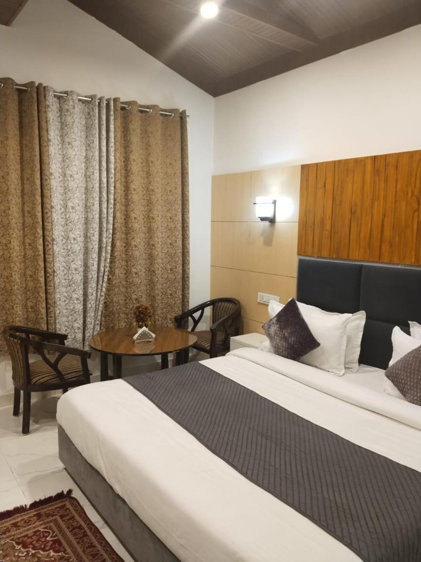Corbett Jungle Breeze Resort Рамнагар Экстерьер фото