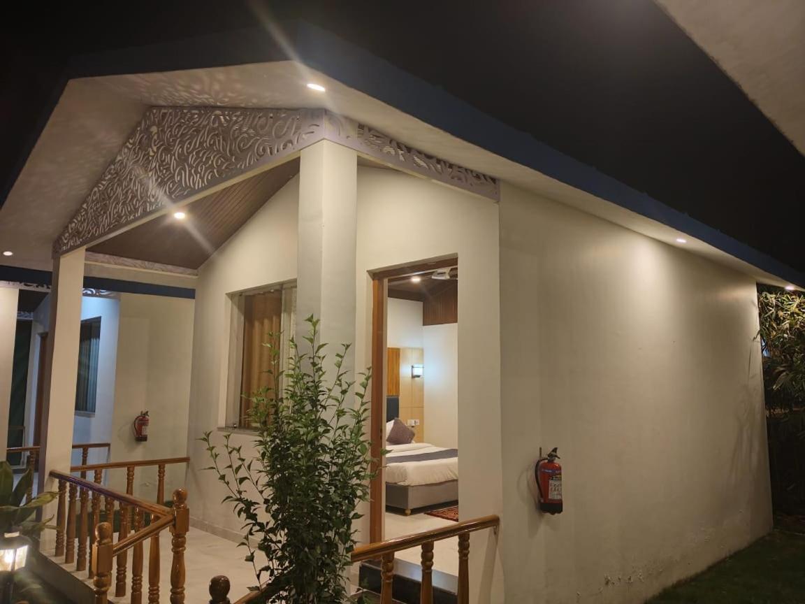 Corbett Jungle Breeze Resort Рамнагар Экстерьер фото