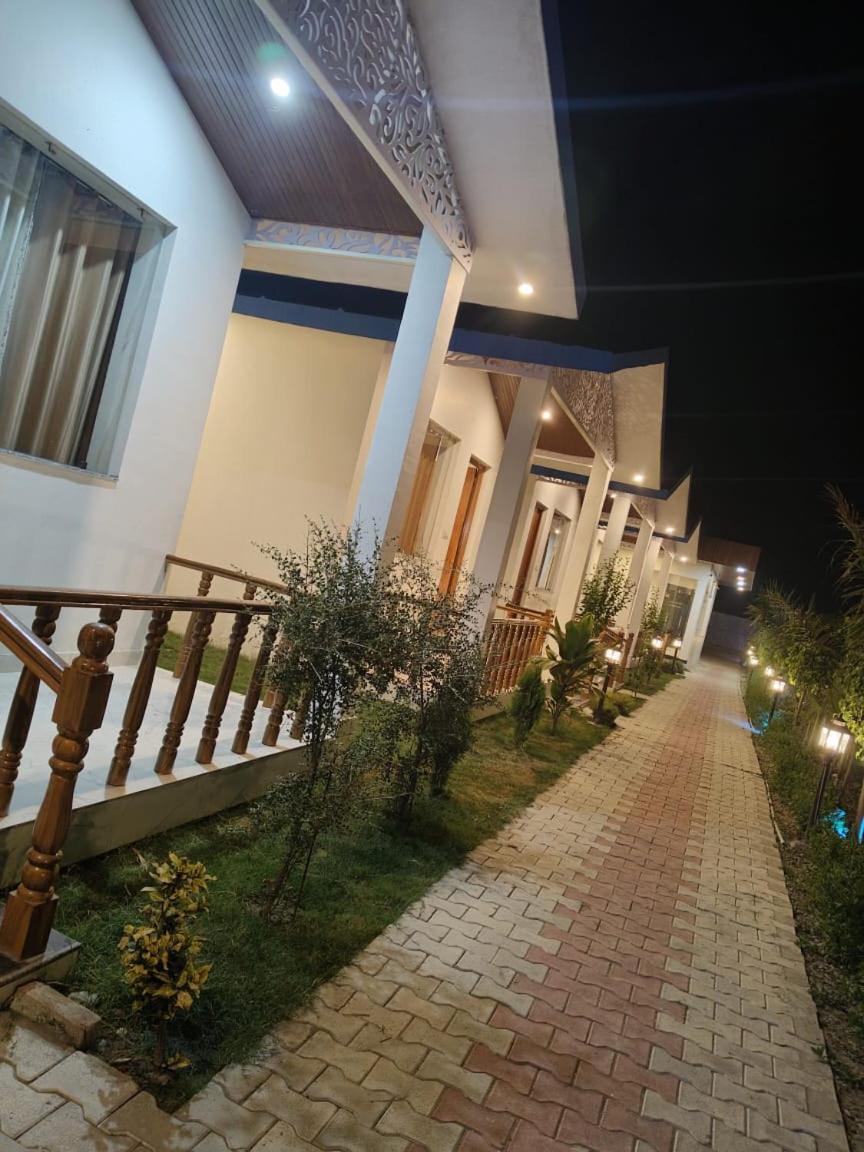 Corbett Jungle Breeze Resort Рамнагар Экстерьер фото